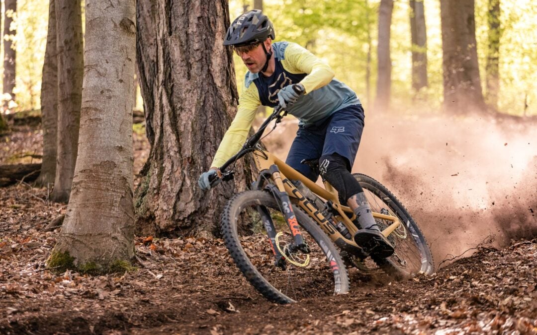 Spinal Cord Injury in Mountain Biking: What’s the Risk?