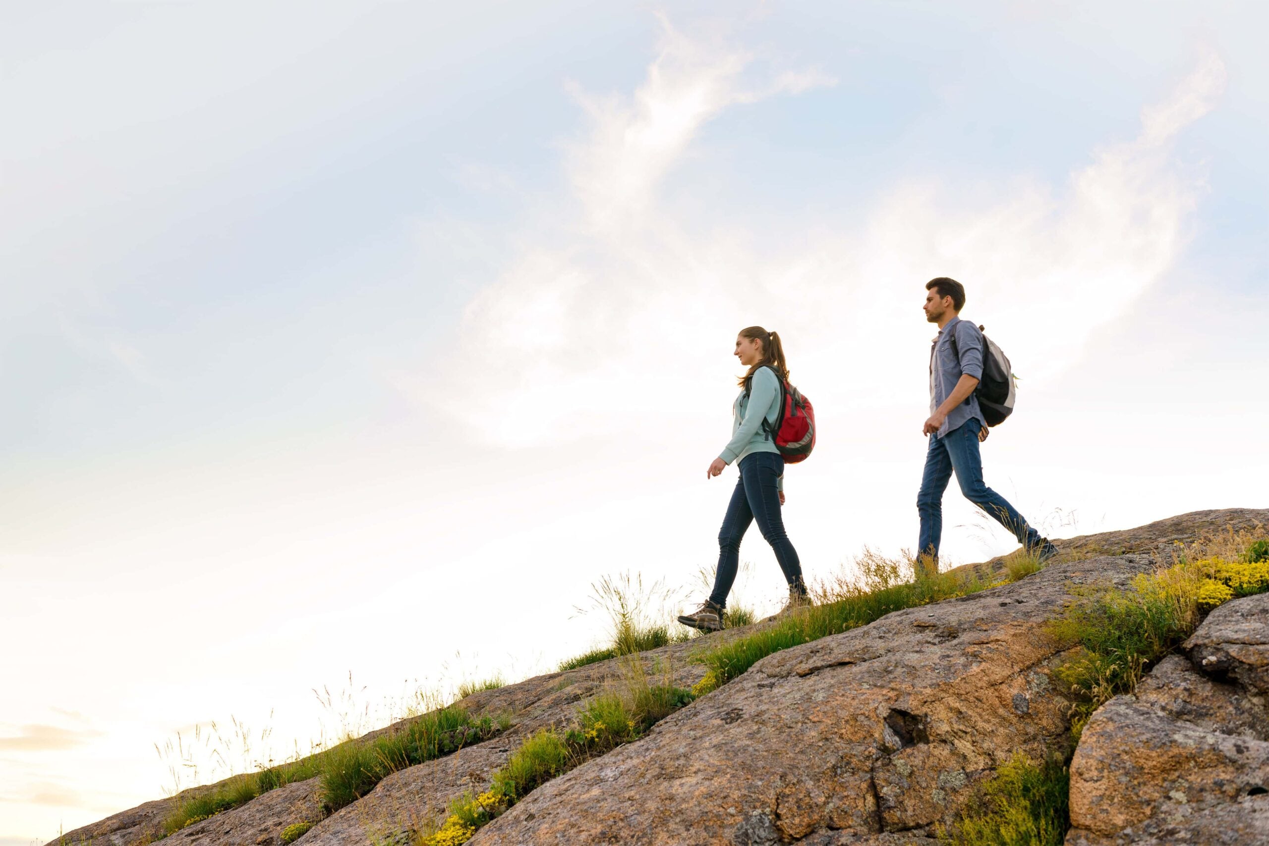 Idaho Sports Medicine Institute Sports Injury Treatment and Physical Therapy Boise Boise sports medicine patients hiking after orthopedic injury recovery